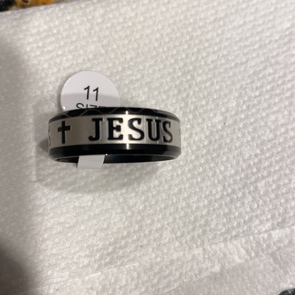 Mens Cross Jesus stainless steel black Christian ring. Size 11.  NWT - Picture 2 of 2